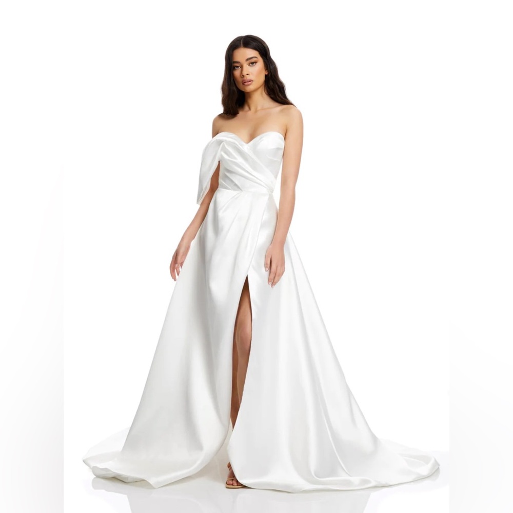 NEW Chosen by Kyha Wedding Dress Size 3, Never Worn or Altered, luxurious silk